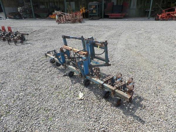 Grote foto schoffelmachine frontaanbouw agrarisch akkerbouw
