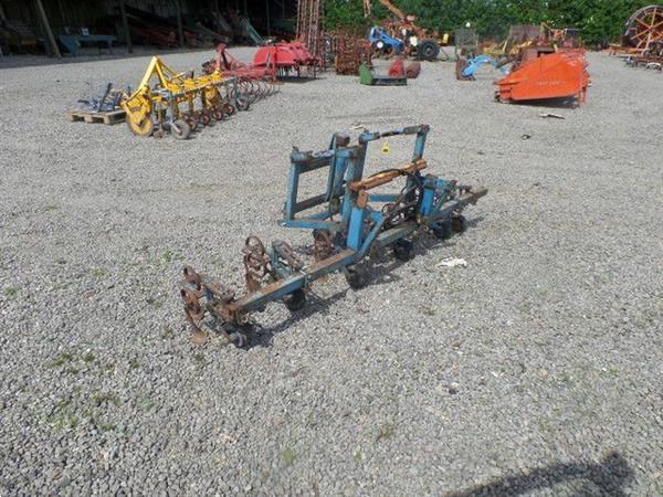 Grote foto schoffelmachine frontaanbouw agrarisch akkerbouw