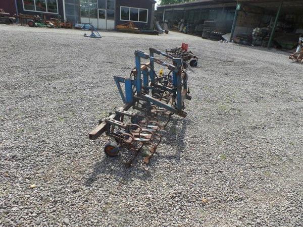 Grote foto schoffelmachine frontaanbouw agrarisch akkerbouw