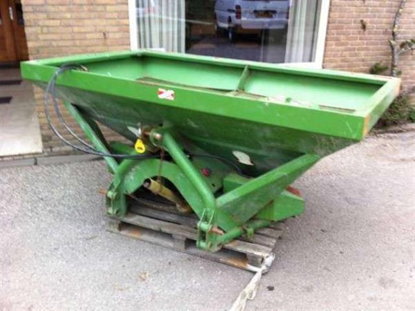 Grote foto amazone kunstmeststrooier za u 1001 tot 24 meter agrarisch kunstmestrooiers