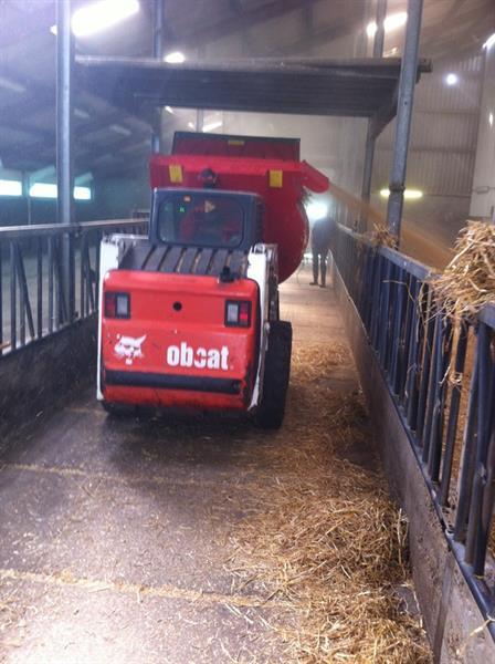 Grote foto skovbo stroverdeler straw blower strohverteiler agrarisch algemeen
