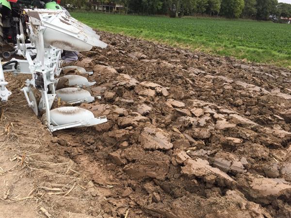 Grote foto kramer ermo molploeg drainer woeler agrarisch akkerbouw