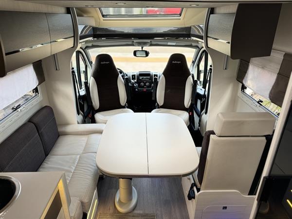 Grote foto fiat challenger mageo 367 ga vip 2.3 multijet 130pk enkele bedden hefbed 2018 euro 6 marge nl apk caravans en kamperen campers