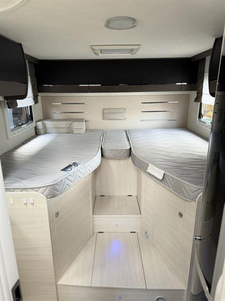 Grote foto fiat challenger mageo 367 ga vip 2.3 multijet 130pk enkele bedden hefbed 2018 euro 6 marge nl apk caravans en kamperen campers