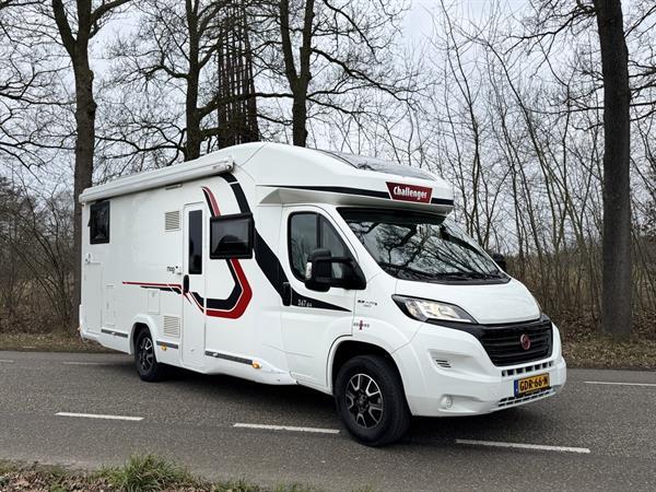 Grote foto fiat challenger mageo 367 ga vip 2.3 multijet 130pk enkele bedden hefbed 2018 euro 6 marge nl apk caravans en kamperen campers