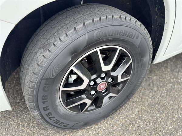 Grote foto fiat challenger mageo 367 ga vip 2.3 multijet 130pk enkele bedden hefbed 2018 euro 6 marge nl apk caravans en kamperen campers
