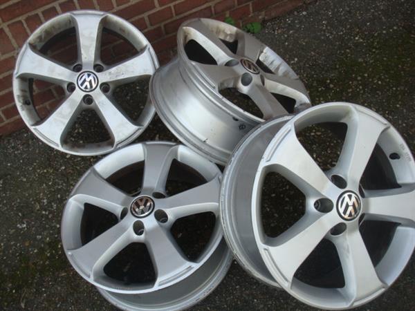 Grote foto 17 golf passat touran jetta caddy eos beetle 5x112 auto onderdelen banden en velgen