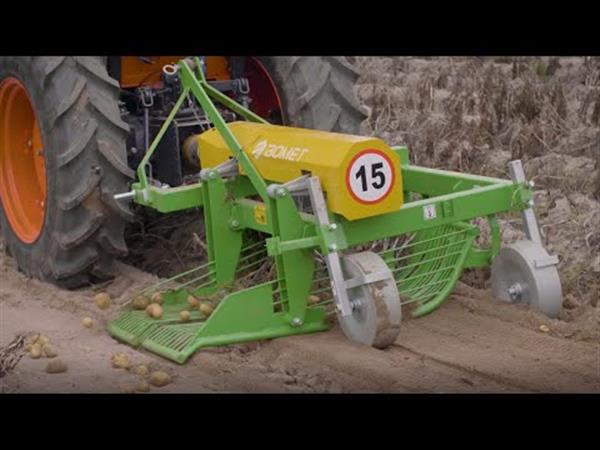 Grote foto bomet aardappelrooimachine 1 rij zijuitworp ursa z655 agrarisch mechanisatie