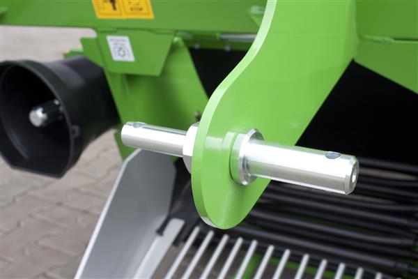 Grote foto bomet aardappelrooier 1 rij upus z656 agrarisch mechanisatie