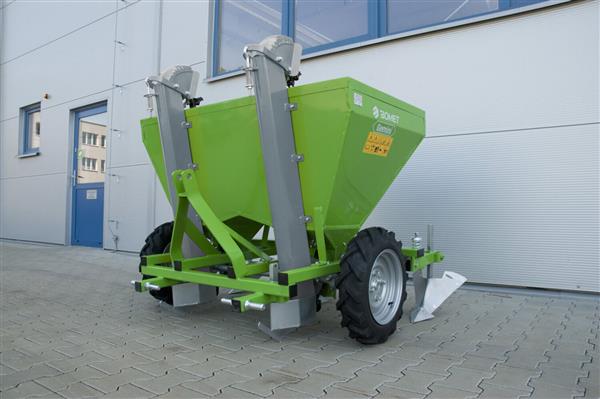 Grote foto bomet aardappelpootmachine 2 rijen s239 agrarisch mechanisatie