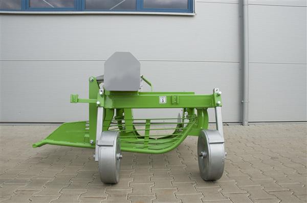 Grote foto bomet aardappelrooimachine 1 rij zijuitworp ursa z655 agrarisch mechanisatie