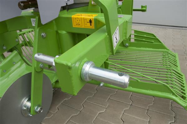 Grote foto bomet aardappelrooimachine 1 rij zijuitworp ursa z655 agrarisch mechanisatie