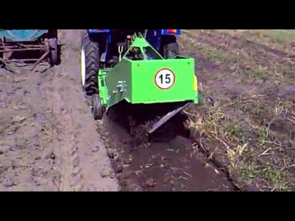Grote foto bomet aardappelrooier 1 rij upus z656 agrarisch mechanisatie