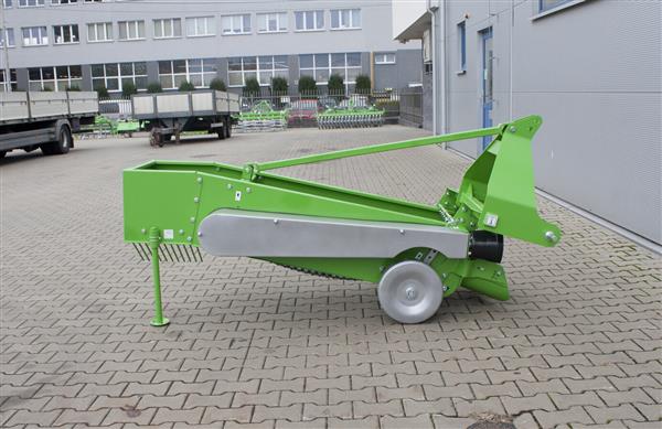 Grote foto bomet aardappelrooier 1 rij upus z656 agrarisch mechanisatie