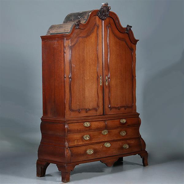 Grote foto dubbel gebogen kabinet in prachtige oude kleur 18e eeuws no.843057 antiek en kunst stoelen en banken