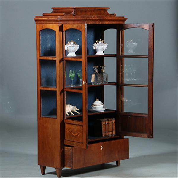 Grote foto zeer verfijnde vitrine met driezijdig glas en timpaanlade frankrijk ca 1825 fijn inlegwerk no.2606 antiek en kunst stoelen en banken