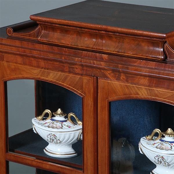 Grote foto zeer verfijnde vitrine met driezijdig glas en timpaanlade frankrijk ca 1825 fijn inlegwerk no.2606 antiek en kunst stoelen en banken