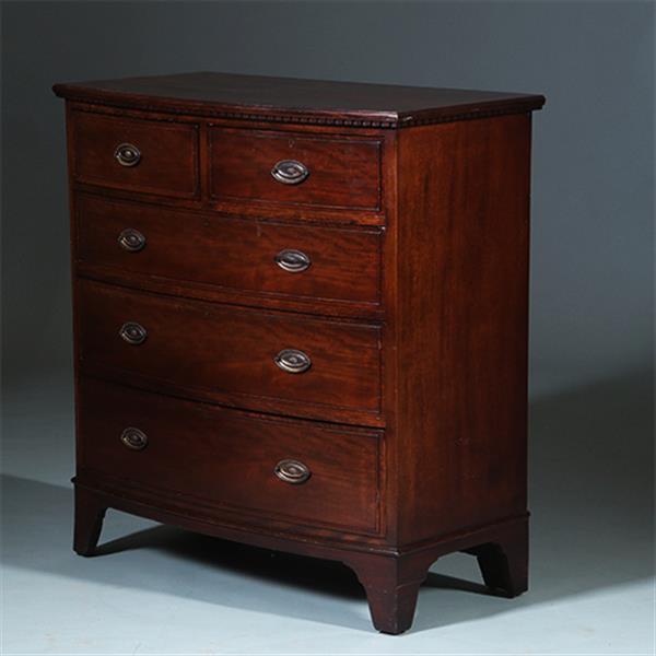 Grote foto bow front commode ca 1850 gerestaureerd en in zeer fraaie staat met brons beslag no.260615 antiek en kunst stoelen en banken