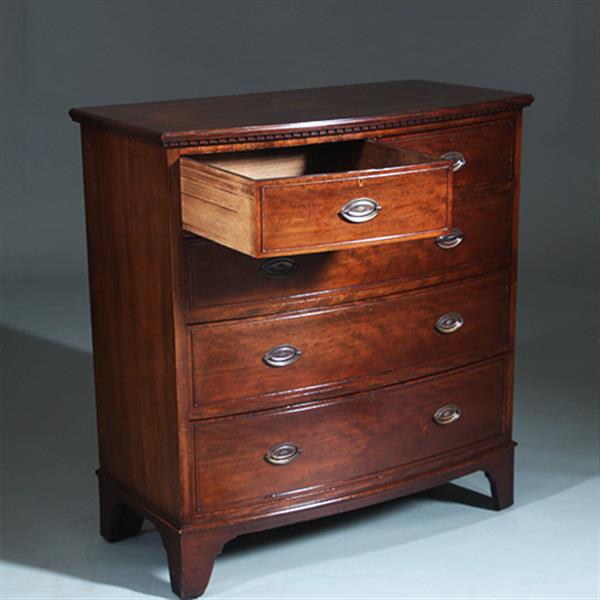 Grote foto bow front commode ca 1850 gerestaureerd en in zeer fraaie staat met brons beslag no.260615 antiek en kunst stoelen en banken