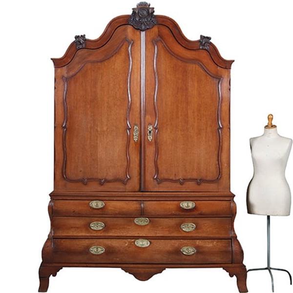 Grote foto dubbel gebogen kabinet in prachtige oude kleur 18e eeuws no.843057 antiek en kunst stoelen en banken