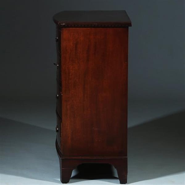 Grote foto bow front commode ca 1850 gerestaureerd en in zeer fraaie staat met brons beslag no.260615 antiek en kunst stoelen en banken