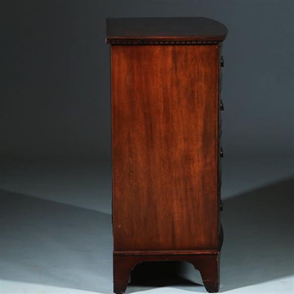 Grote foto bow front commode ca 1850 gerestaureerd en in zeer fraaie staat met brons beslag no.260615 antiek en kunst stoelen en banken