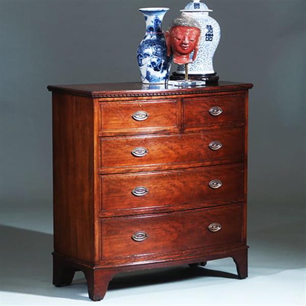 Grote foto bow front commode ca 1850 gerestaureerd en in zeer fraaie staat met brons beslag no.260615 antiek en kunst stoelen en banken