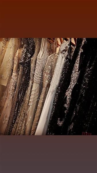 Grote foto winkel ter overname dames avond gala kleding zakelijke goederen exploitaties en overnames