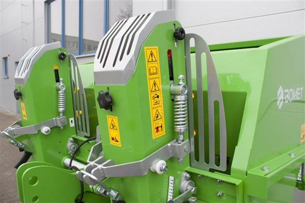 Grote foto bomet aardappelpootmachine 2 rijen gemini agrarisch mechanisatie