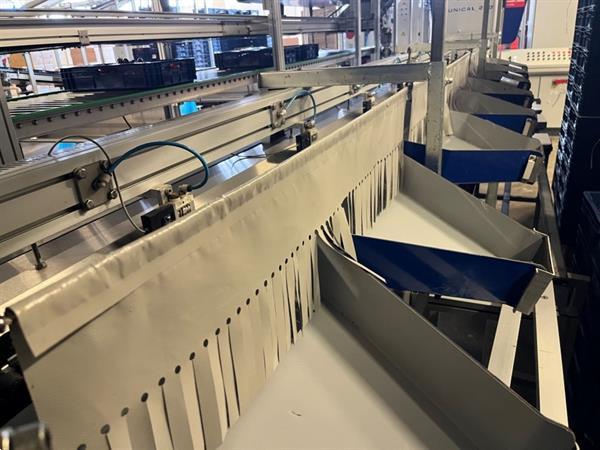 Grote foto unitec cherry vision unical 200 oc 1c8 1 11v174 sorteermachine voor cherrytomaatjes en kersen agrarisch tuinbouw