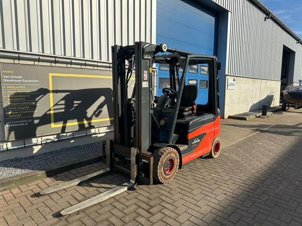 Grote foto vs 22049 elektrische triplex atex heftruck linde e25 bj2015 agrarisch heftrucks