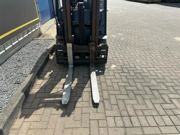 Grote foto vs 22050 elektrische triplex atex heftruck linde e25 bj2015 agrarisch heftrucks