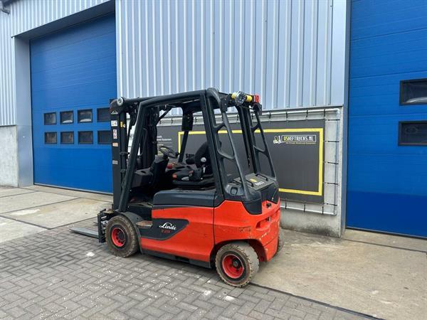 Grote foto vs 22050 elektrische triplex atex heftruck linde e25 bj2015 agrarisch heftrucks
