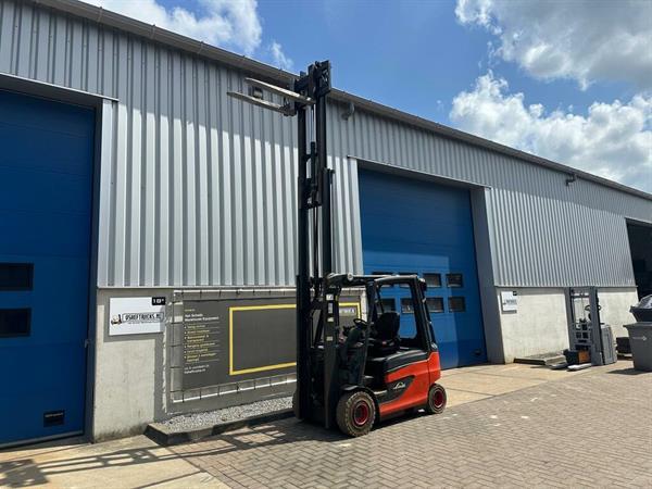 Grote foto vs 22050 elektrische triplex atex heftruck linde e25 bj2015 agrarisch heftrucks