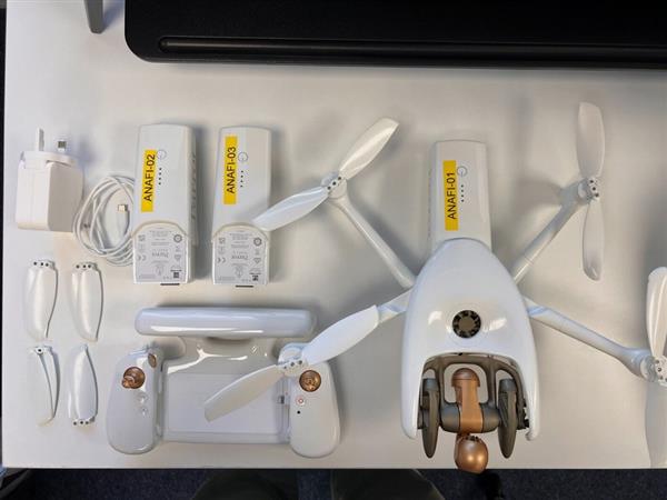 Grote foto parrot anafi ai drone met 4g connectiviteit audio tv en foto professionele audio tv en video apparatuur