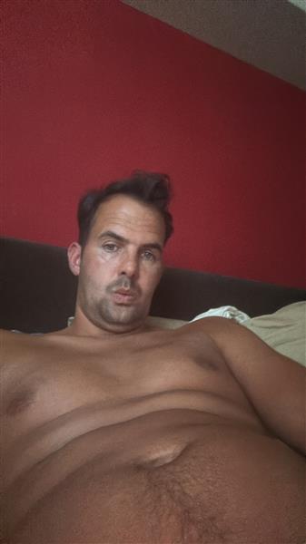 Grote foto man zoekt leuke vrouwlijke sexpartner erotiek man zoekt vrouwelijke sekspartner