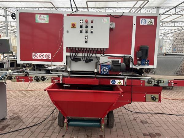 Grote foto da ros a5 dc5 rc5 sjabloonvulmachine voor trays pot in trayvullijn agrarisch tuinbouw