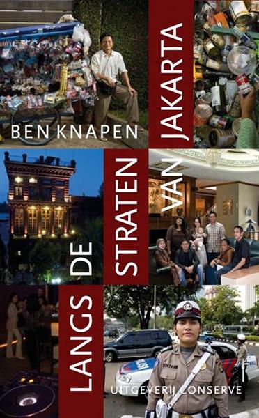 Grote foto langs de straten van jakarta boeken literatuur