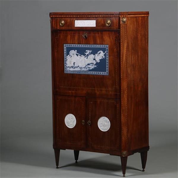 Grote foto neoclassicistische secretaire met blauw wit en wit biscuit ca. 1790 no.260645 antiek en kunst overige in antiek gebruiksvoorwerpen
