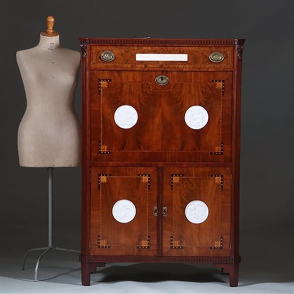 Grote foto secretaire abattant of klepbureau met 4 biscuit panelen prachtig ingelegd ca 1790 no.260650 antiek en kunst overige in antiek gebruiksvoorwerpen