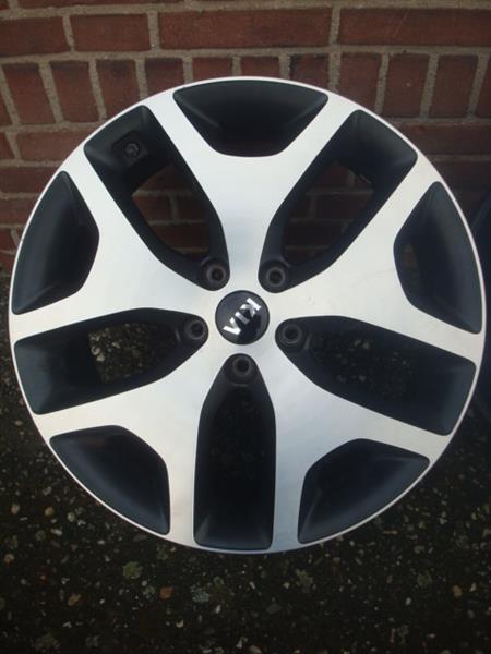 Grote foto 19 originele kia sportage jenzan steek 5x114.3 auto onderdelen banden en velgen