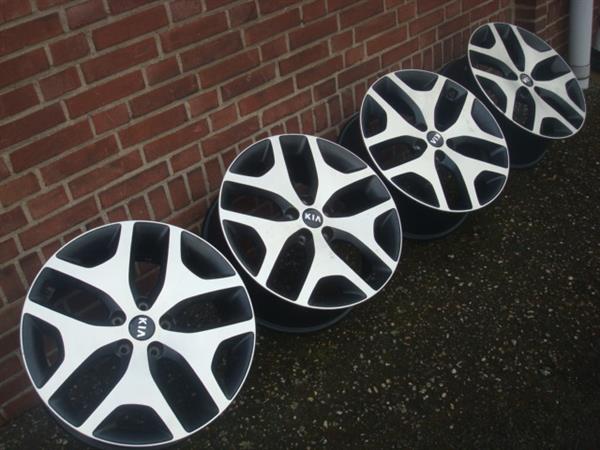 Grote foto 19 originele kia sportage jenzan steek 5x114.3 auto onderdelen banden en velgen