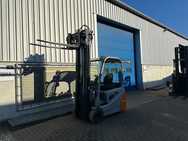 Grote foto vs 22058 elektrische triplex heftruck rx20 20 bj2017 vorkenspreider agrarisch heftrucks