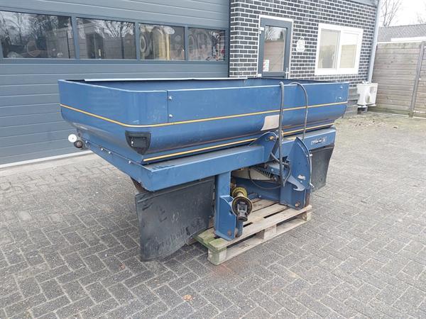 Grote foto bogballe m2 kunstmeststrooier agrarisch kunstmestrooiers