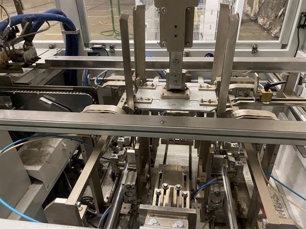 Grote foto sacmi tf40 imola tf43 stapelaar tf40 dozenvouwmachine met ts43 stapeleenheid agrarisch tuinbouw