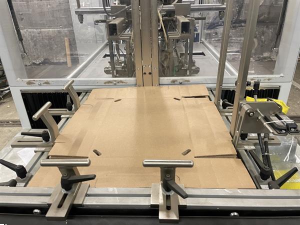 Grote foto sacmi tf40 imola tf43 stapelaar tf40 dozenvouwmachine met ts43 stapeleenheid agrarisch tuinbouw
