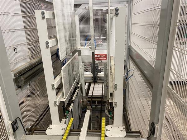 Grote foto sacmi tf40 imola tf43 stapelaar tf40 dozenvouwmachine met ts43 stapeleenheid agrarisch tuinbouw