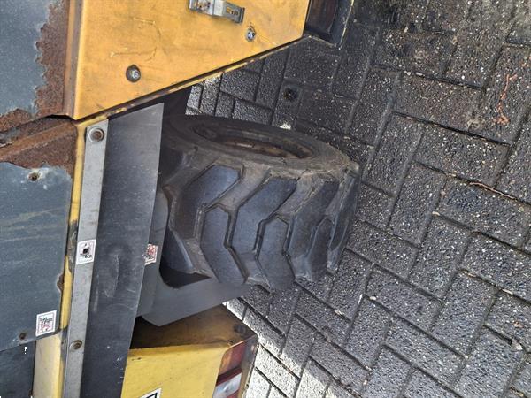 Grote foto kooiaap meeneem heftruck ruwtereinheftruck triplo agrarisch heftrucks