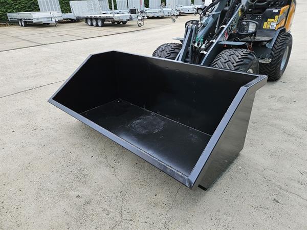 Grote foto containerbak 1200 ltr. aan shovel zand puin afval doe het zelf en verbouw aanbouwdelen