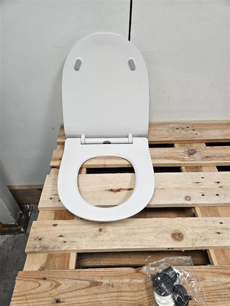 Grote foto closetzitting 36 x 42 cm wit doe het zelf en verbouw sanitair